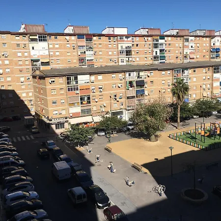 Homestay Cerca De Aeropuerto, Metro ,bus